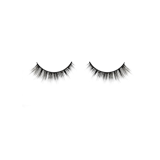 1 pair of lashes on a white background